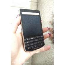 Điện Thoại Blackberry 9983