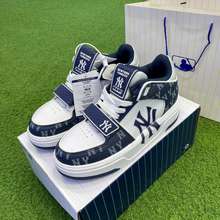 Giày_Mlb Chunky Liner Mid Ny Màu Xanh Navy,