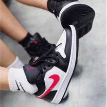 Giày 1 Low Black Siren Red (Dc0774-004) Size 38