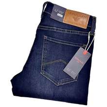 Một chiếc quần jeans Levi's cũ được bán với giá gần 2 tỷ VND