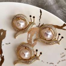 :Nail Brooch Handmade Female Gold-Plated Pearl