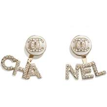 Chanel Khuyên Tai Gold CC Logo Pearls And Crystals Studded Earrings Màu Vàng Gold