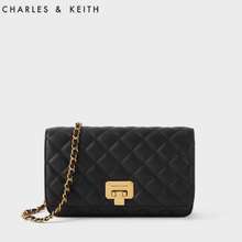 Charles & Keith Clutch Chữ Nhật Quilted