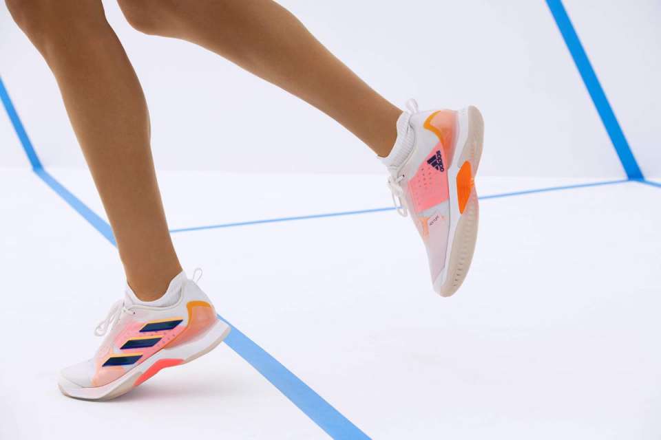 giay tennis adidas