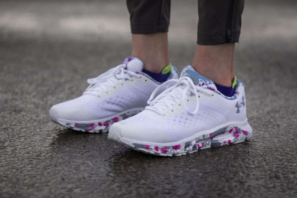 giay under armour HOVR Infinite 3