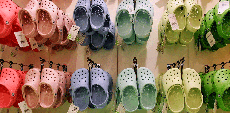 Mẹo nhỏ giúp bảo quản những đôi giày dép Crocs luôn như mới cho cả nhà