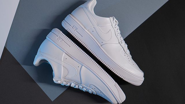 Giày Nike Air Force 1 trắng