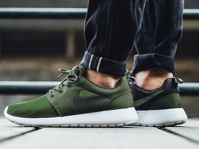 Giày sneaker Nike Roshe One