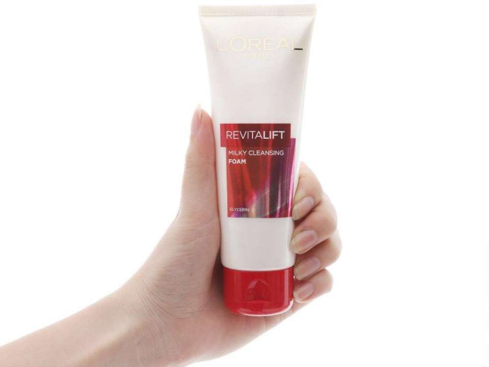 L’Oreal Revitalift Milk Foam