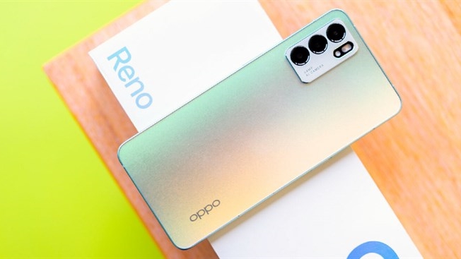 OPPO Reno6 5G